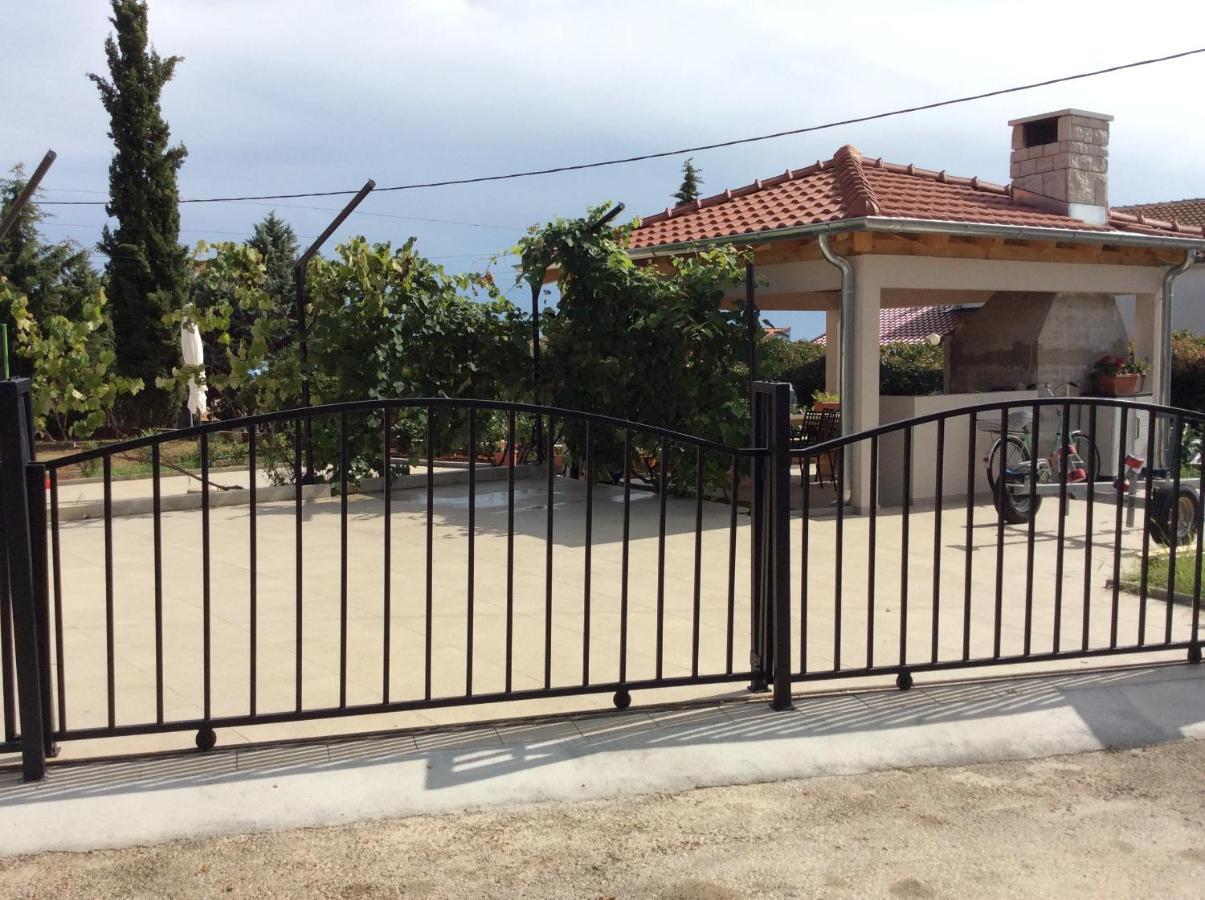 Apartment Tin Pinezici  Luaran gambar