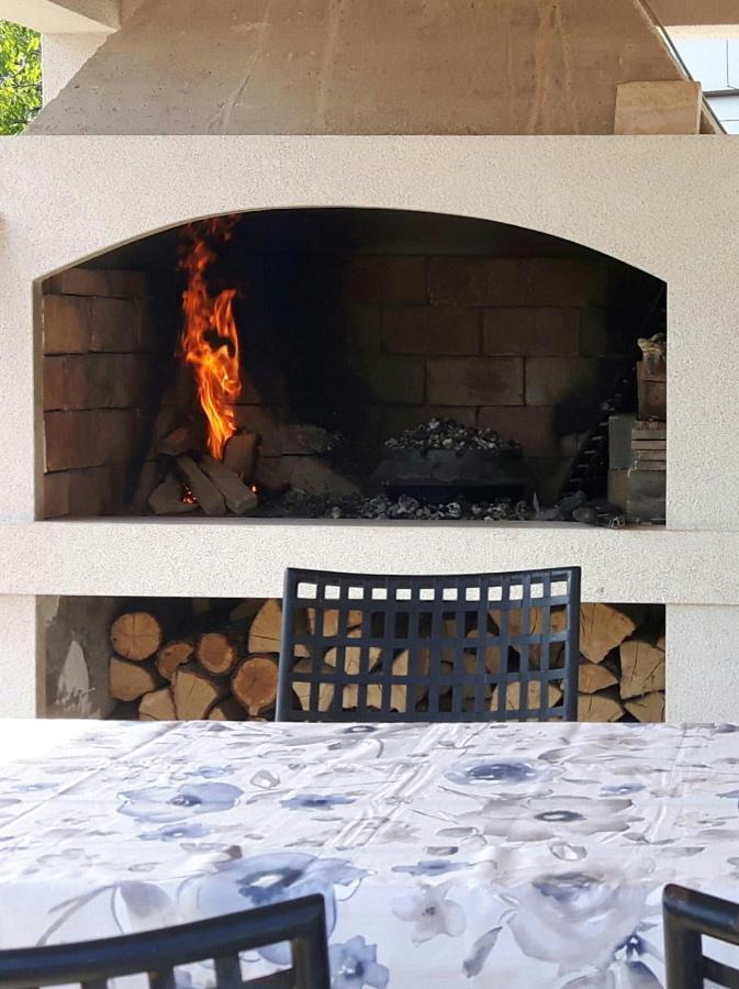 Apartment Tin Pinezici  Luaran gambar